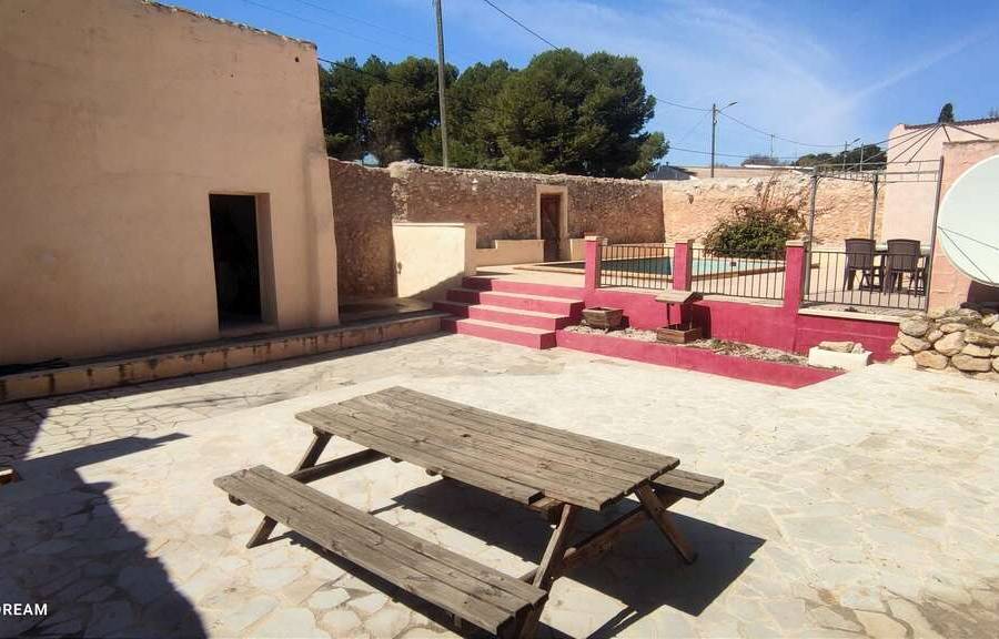 Re-sale - Country house - Monovar