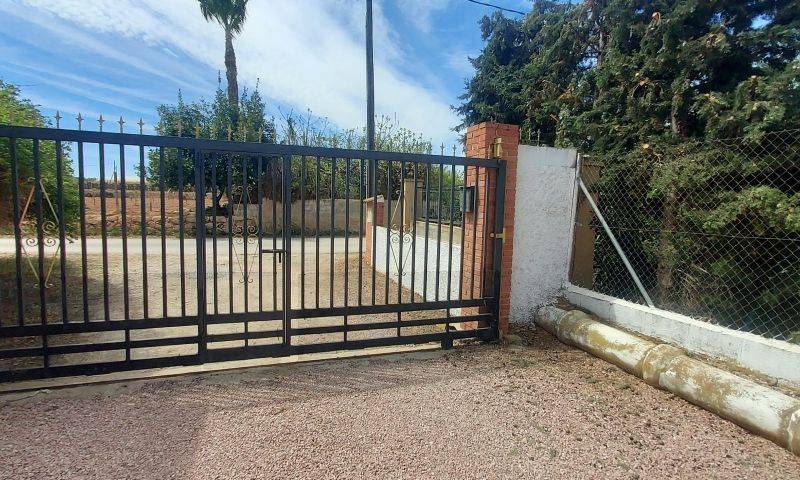 Re-sale - Country house - Hondon De Las Nieves