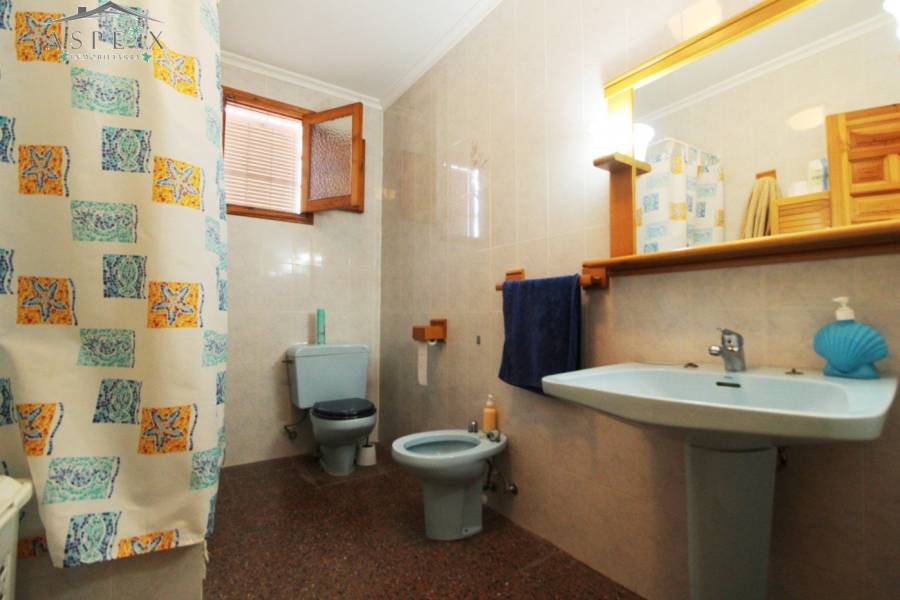 Re-sale - Villa - Monforte Del Cid - PILETAS