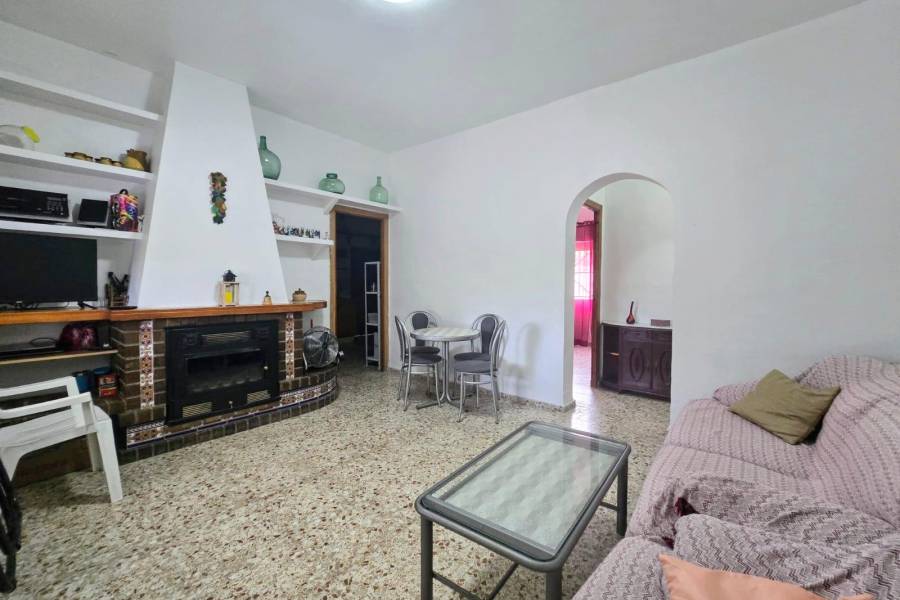 Re-sale - Villa - Hondon De Las Nieves - campo