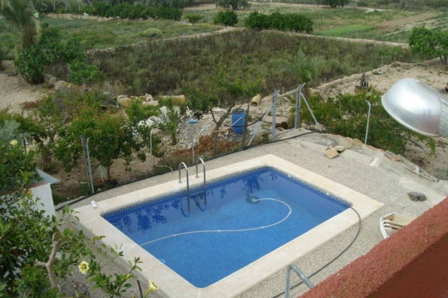 Re-sale - Country house - Crevillente