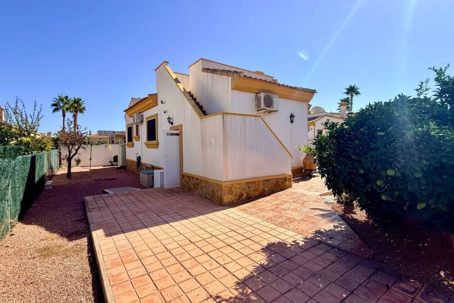 Venta - Chalet - Hondon De Las Nieves - La Montañosa