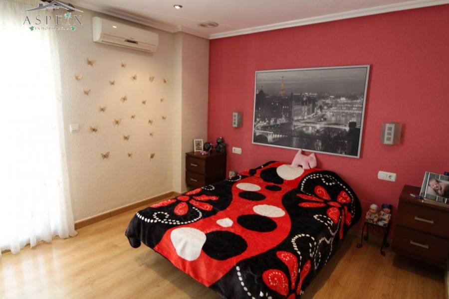 Re-sale - Villa - Aspe - Montesol