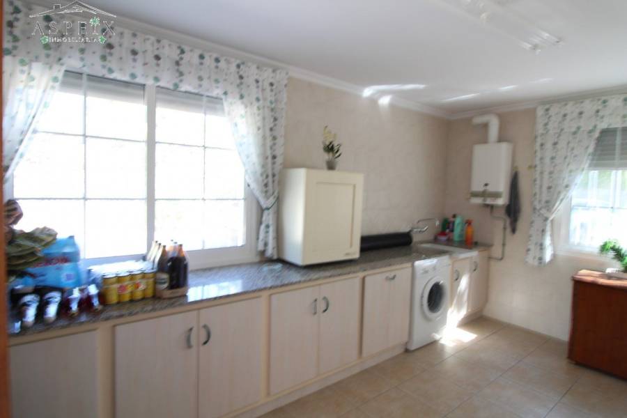 Re-sale - Country house - Elche