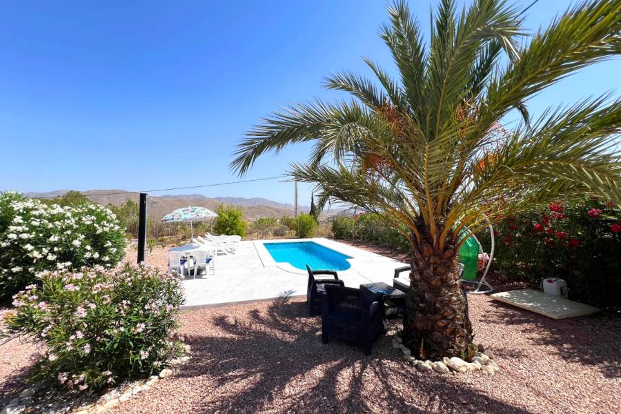 Re-sale - Country house - Hondon De Los Frailes