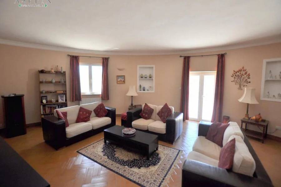 Re-sale - Country house - Pinoso