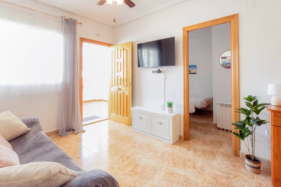 Re-sale - Apartment - Los Altos