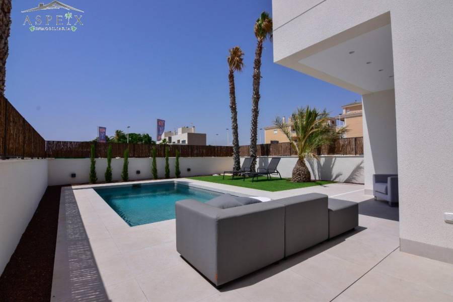 Re-sale - Villa - La Marina - El pinet