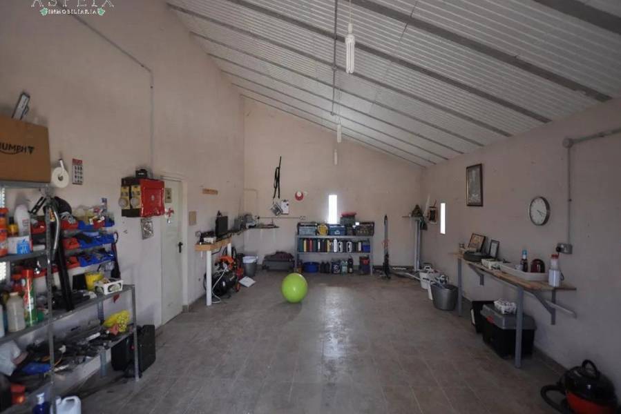 Re-sale - Country house - Pinoso