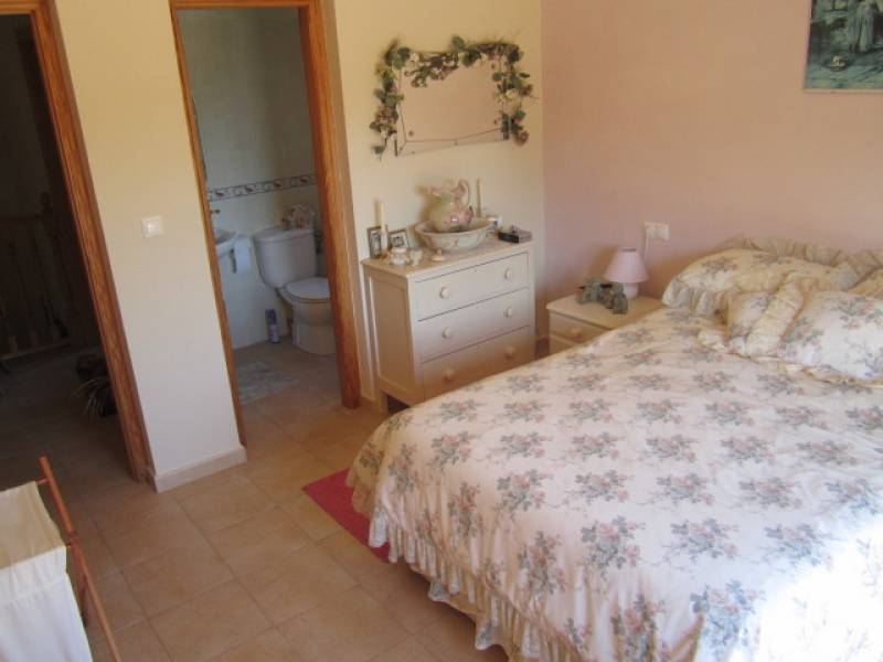 Re-sale - Villa - Pinoso - UBEDA