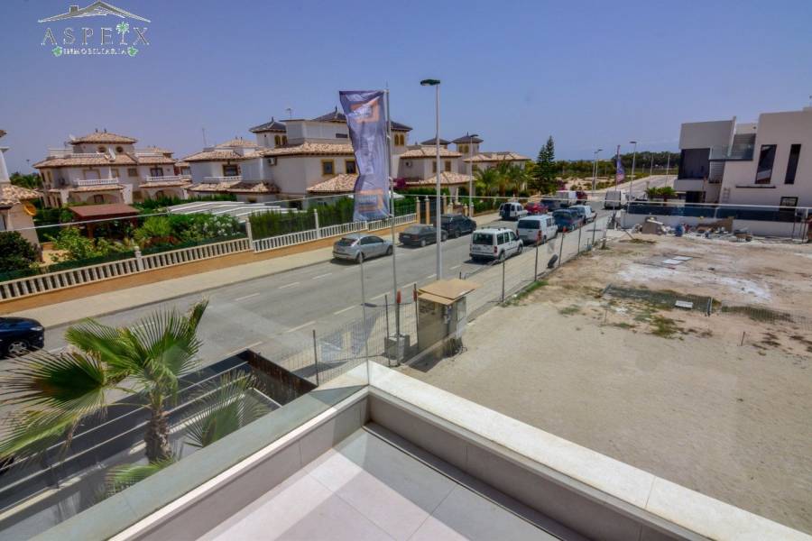 Re-sale - Villa - La Marina - El pinet