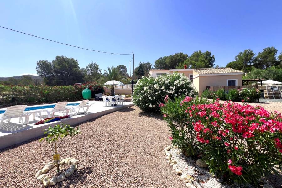 Re-sale - Country house - Hondon De Los Frailes