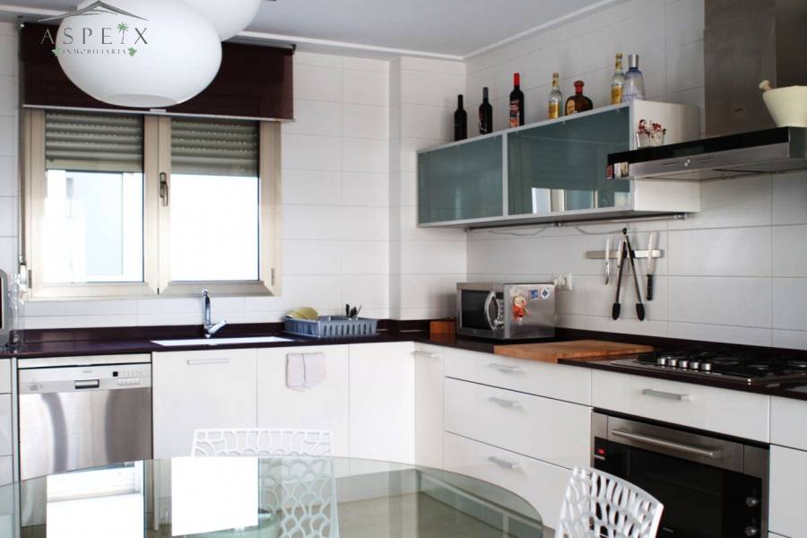 Re-sale - Apartment - Novelda