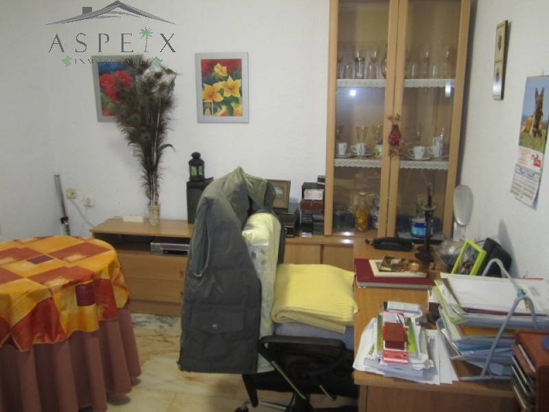 Re-sale - Villa - Elche