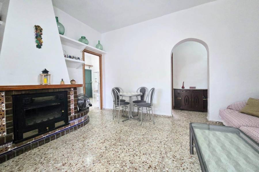 Re-sale - Villa - Hondon De Las Nieves - campo