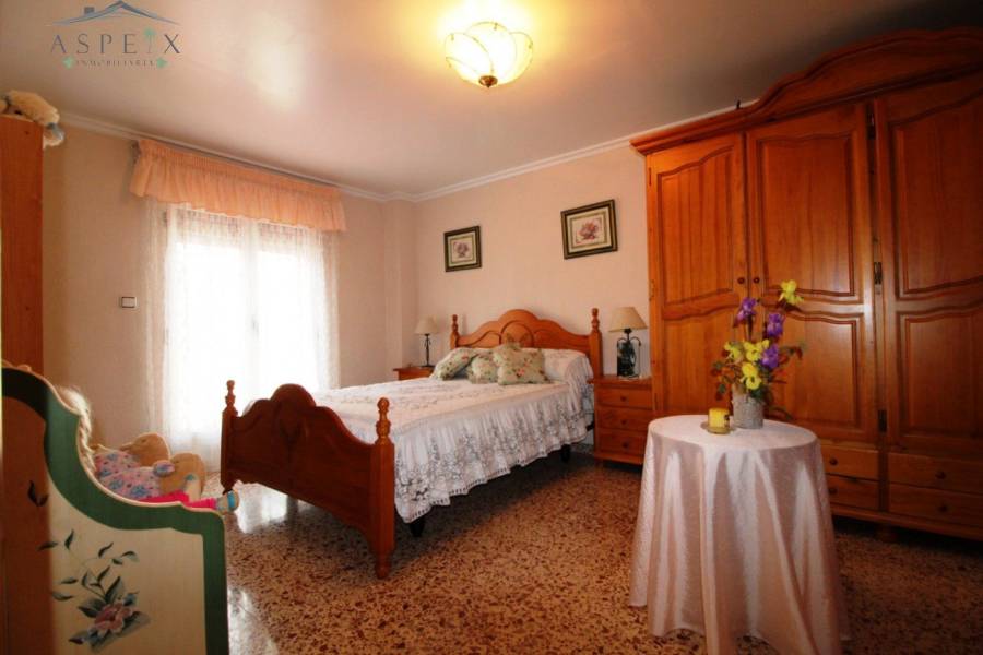 Re-sale - Country house - Hondon De Las Nieves