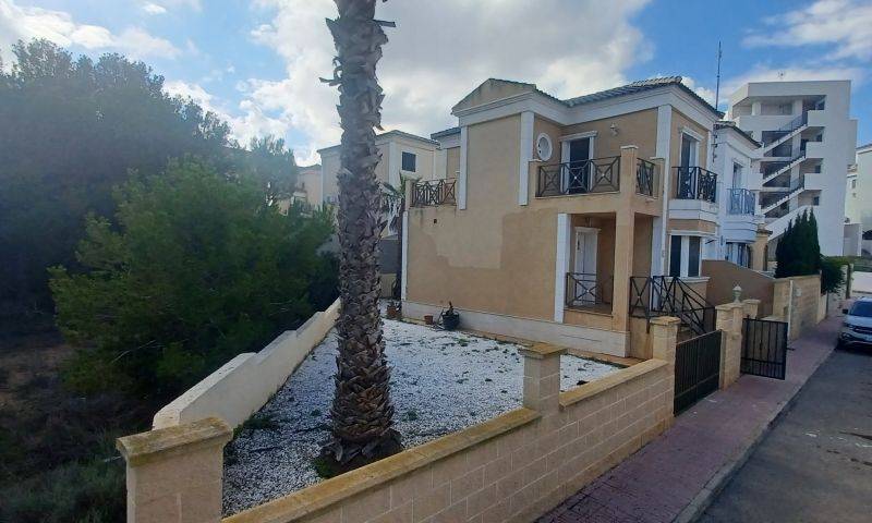 Re-sale - Villa - Orihuela