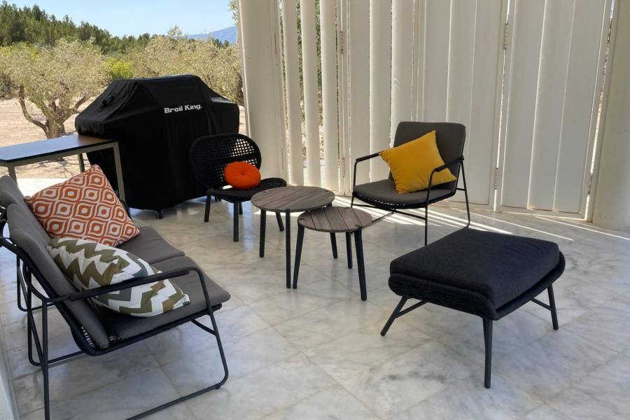 Re-sale - Country house - Petrer - Loma badá