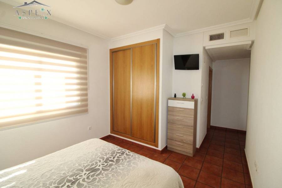 Re-sale - Villa - Elche