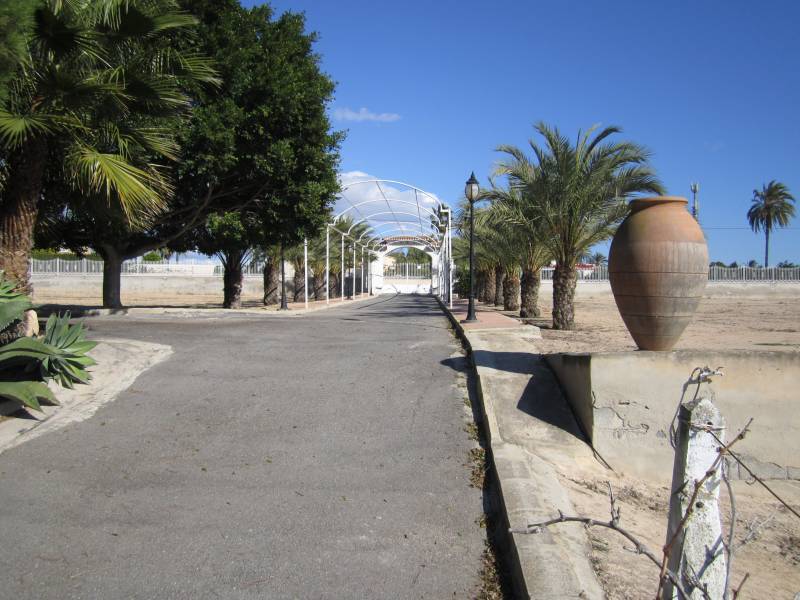 Re-sale - Villa - Elche