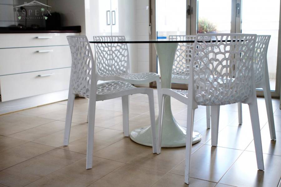 Re-sale - Apartment - Novelda