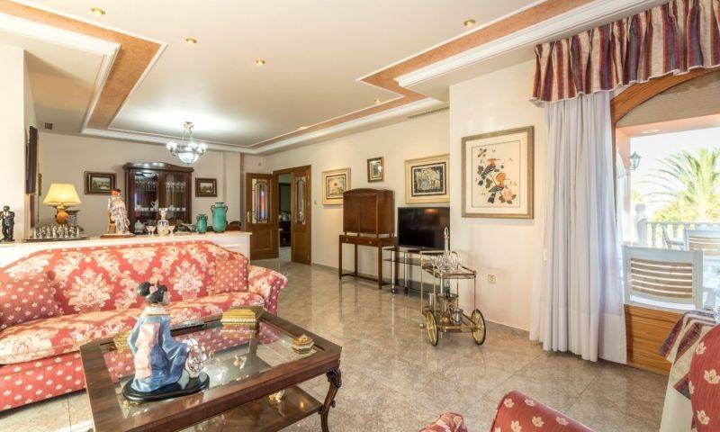 Re-sale - Villa - Elche