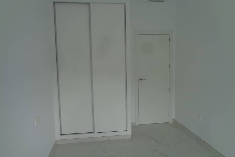 Obra Nueva - Chalet - Pinoso