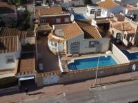 Re-sale - Villa - Playa Flamenca - Alicante