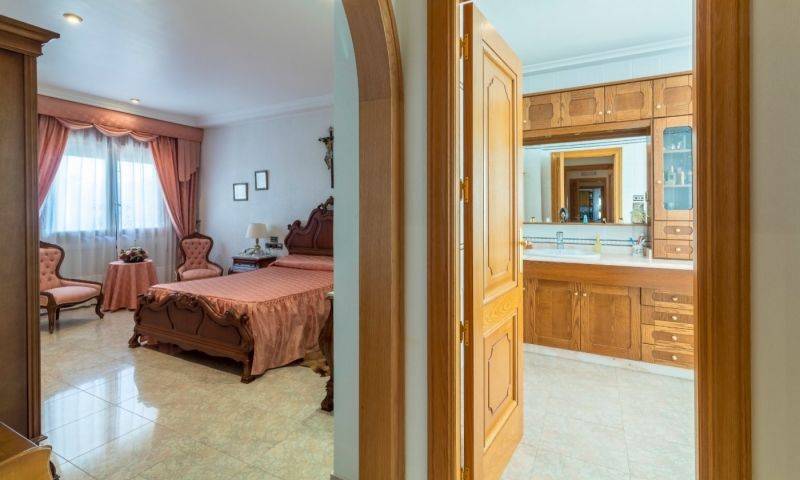 Re-sale - Villa - Elche