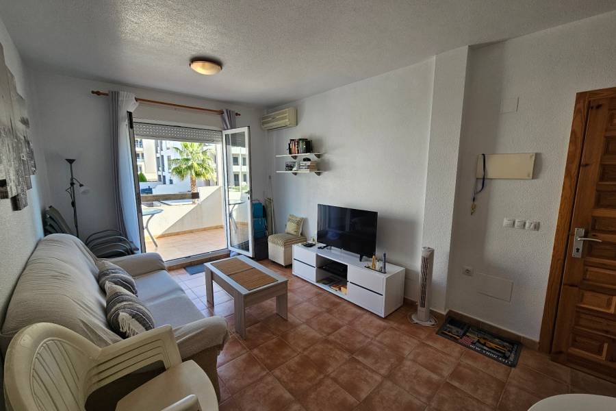 Re-sale - Apartment - Villamartin