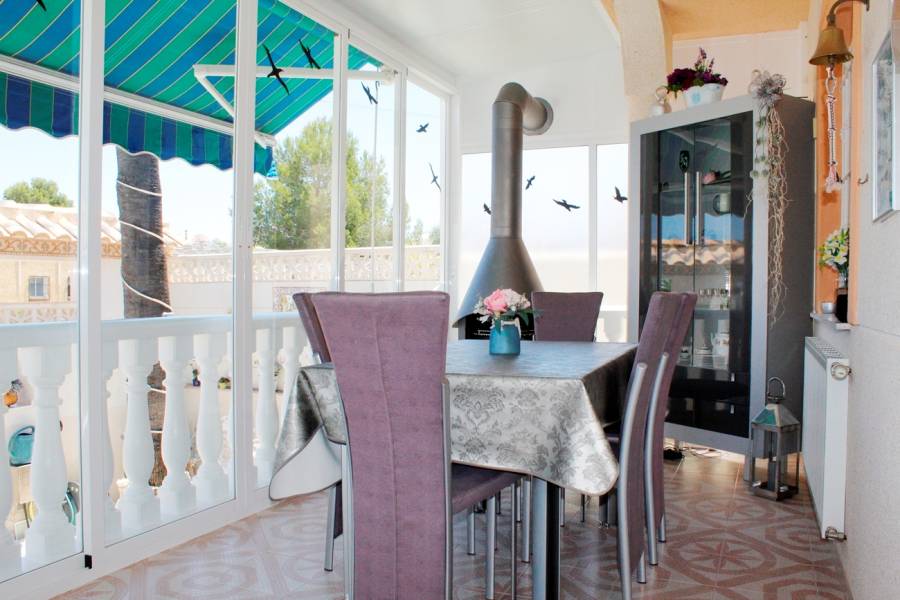 Re-sale - Villa - Villamartin