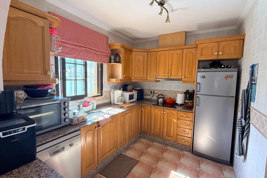 Venta - Chalet - Hondon De Las Nieves - La Montañosa