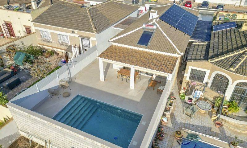 Re-sale - Villa - Torrevieja