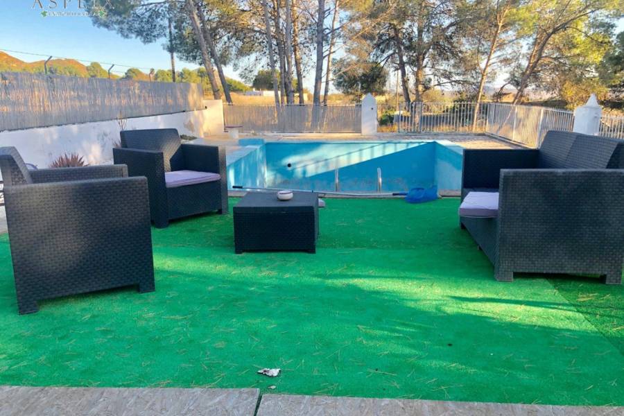 Re-sale - Villa - La Romana - ALCANÁ