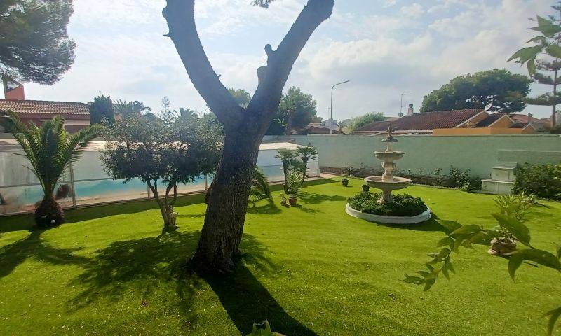 Re-sale - Villa - Orihuela Costa