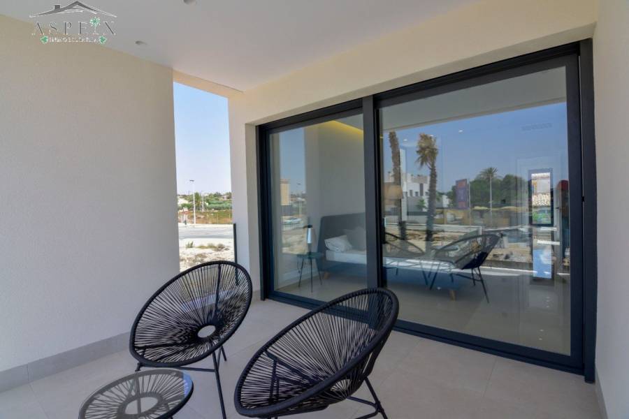 Re-sale - Villa - La Marina - El pinet