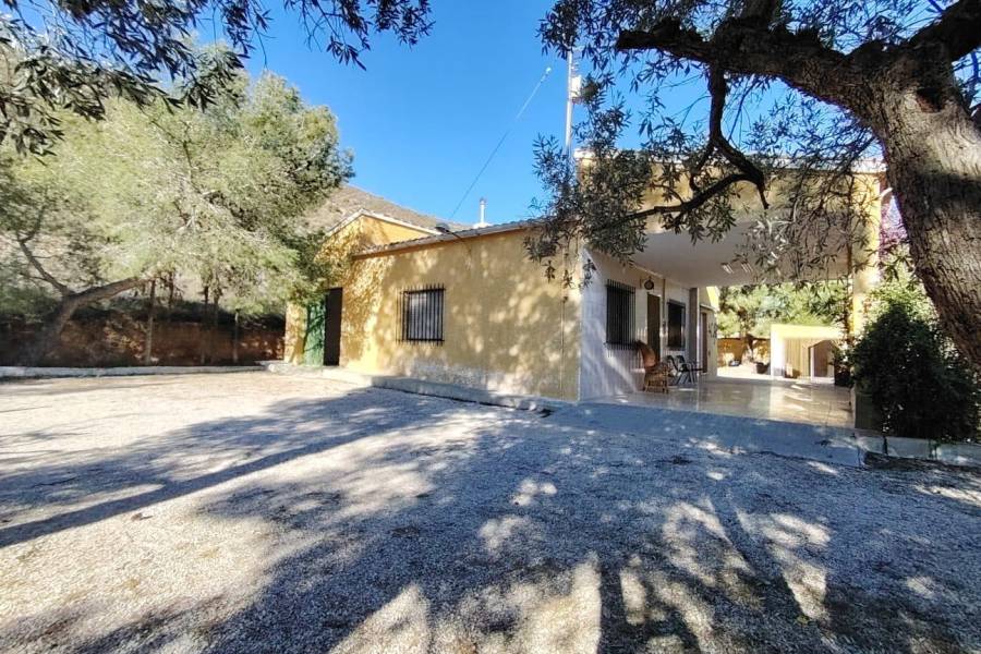 Re-sale - Country house - Hondon De Las Nieves