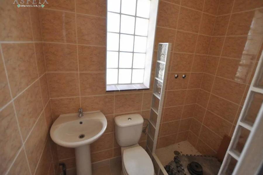 Re-sale - Country house - Pinoso