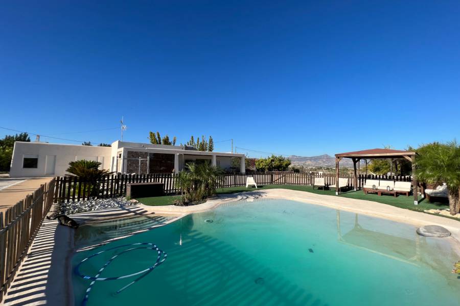 Venta - Casa de campo - Novelda