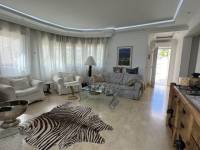 Re-sale - Villa - Villamartin