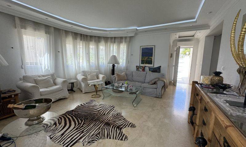 Re-sale - Villa - Villamartin