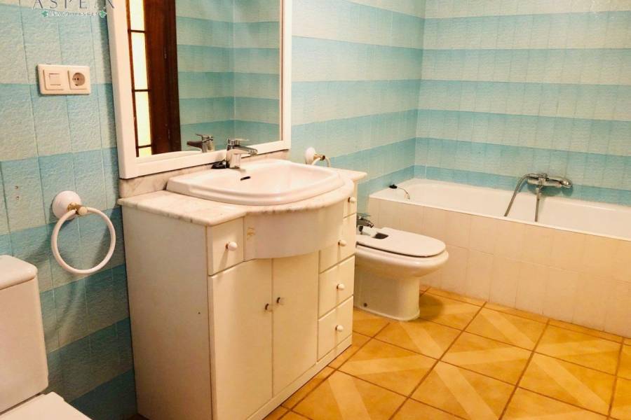 Re-sale - Apartment - Novelda - CENTRO