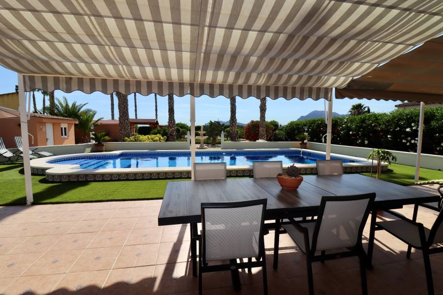 Re-sale - Country house - Orihuela