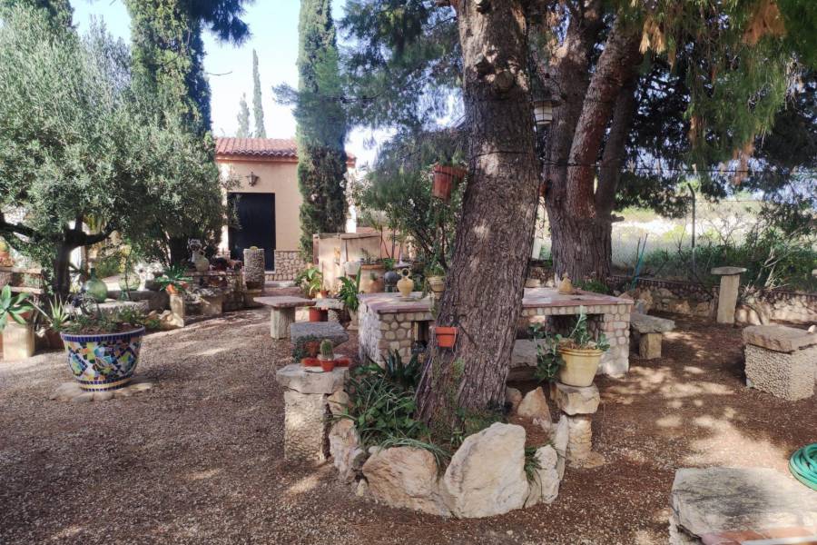 Re-sale - Country house - Novelda - CAMPET