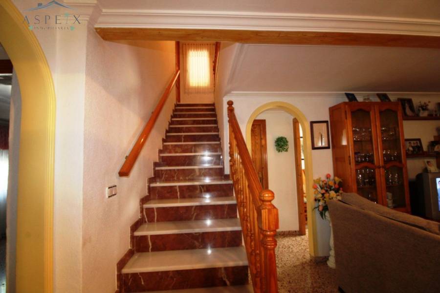 Re-sale - Country house - Hondon De Las Nieves