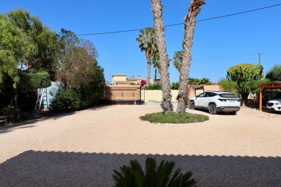 Re-sale - Country house - Orihuela