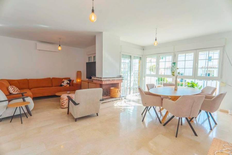 Re-sale - Villa - Los Dolses