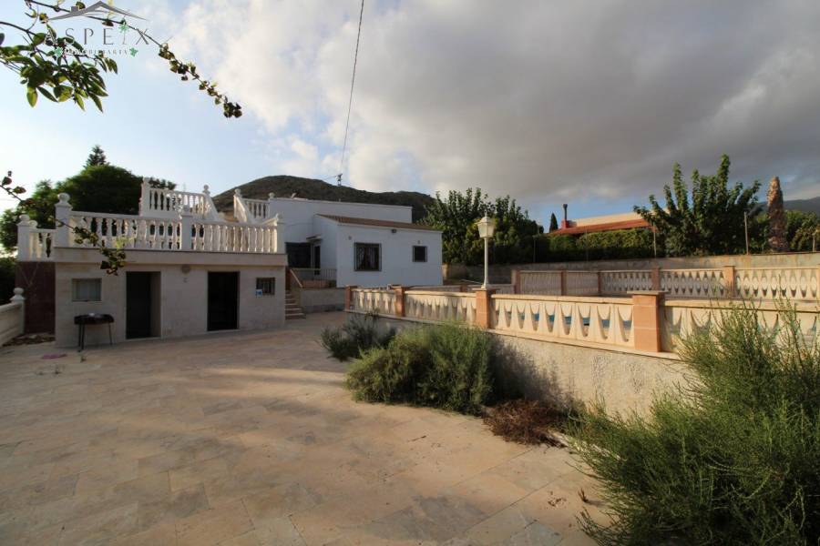 Re-sale - Country house - Monforte Del Cid