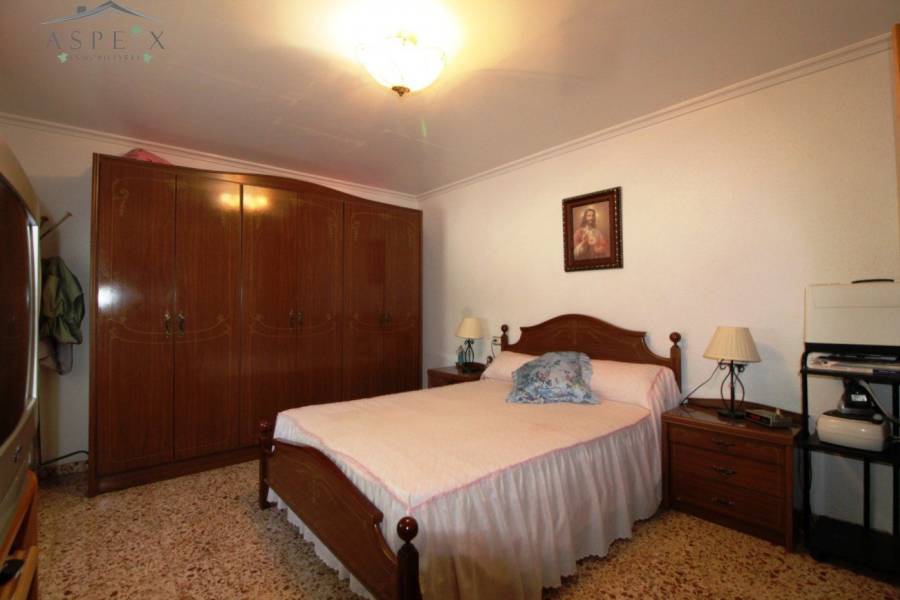 Re-sale - Country house - Hondon De Las Nieves