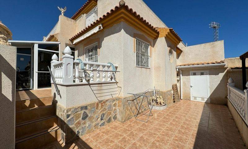 Re-sale - Villa - Orihuela Costa